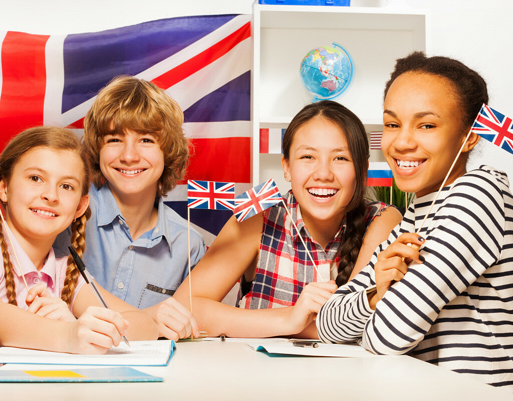 <span style="font-weight: bold;">Студия разговорного английского языка "ENGLISH SPEAKING CLUBS" 8+</span>